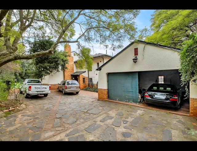 4 BEDROOM HOUSE FOR SALE IN MELROSE